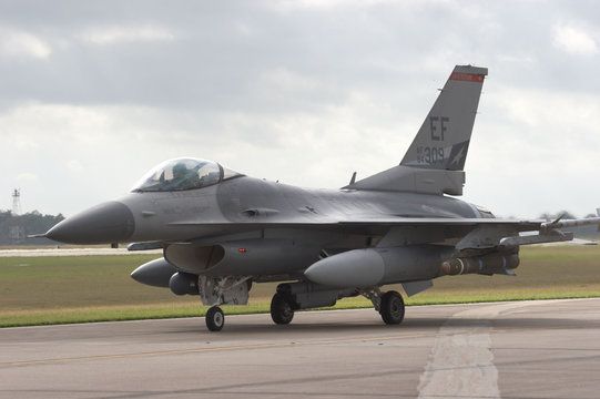 F-16 Fighting Falcon
